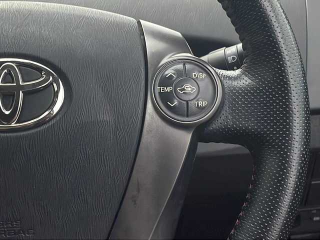 トヨタ プリウス S ツーリングセレ G’s 山口県 2012(平24)年 6.4万km レッドマイカメタリック (株)IDOMが運営する【じしゃロン宇部店】の自社ローン専用車両になります。ちらは現金またはオートローンご利用時の価格です。自社ローンご希望の方は別途その旨お申付け下さい。純正ナビ《NSZT-W62G》　/Ｂｌｕｅｔｏｏｔｈ　/バックカメラ　/フルセグＴＶ　/ドライブレコーダー　/純正フロアマット　/純正アルミホイール　/キセノンヘッドライト　/カーテンエアバック/ETC