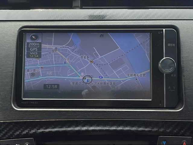 トヨタ プリウス S ツーリングセレ G’s 山口県 2012(平24)年 6.4万km レッドマイカメタリック (株)IDOMが運営する【じしゃロン宇部店】の自社ローン専用車両になります。ちらは現金またはオートローンご利用時の価格です。自社ローンご希望の方は別途その旨お申付け下さい。純正ナビ《NSZT-W62G》　/Ｂｌｕｅｔｏｏｔｈ　/バックカメラ　/フルセグＴＶ　/ドライブレコーダー　/純正フロアマット　/純正アルミホイール　/キセノンヘッドライト　/カーテンエアバック/ETC