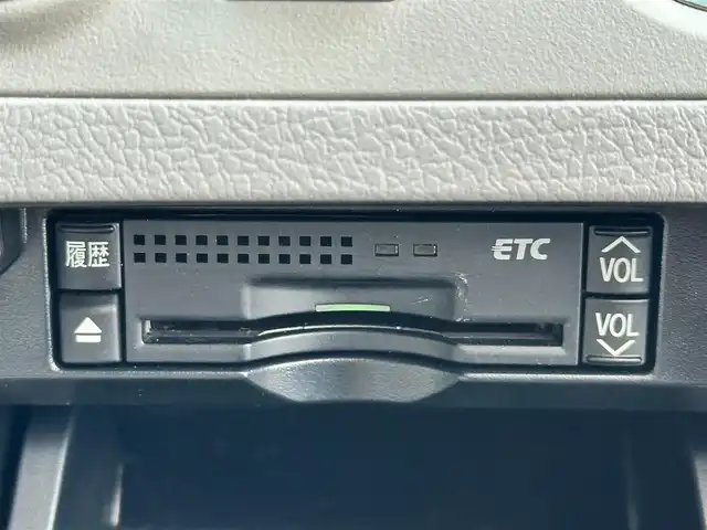 トヨタ クラウン ロイヤル ロイヤルサルーン 島根県 2012(平24)年 9.6万km ダークブルーマイカ 登録時走行距離95594km/取説/保証書/純正HDDナビ/CD/DVD/フルセグ/ビルトインETC/バックカメラ/プッシュスタート/クルーズコントロール/D/Nパワーシート/純正16インチアルミホイール/HIDオートライト/スマートキー/純正フロアマット/禁煙車