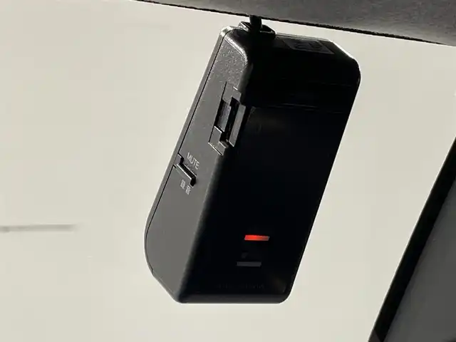 トヨタ ルーミー カスタムG S 愛知県 2017(平29)年 1.7万km ブラックマイカ/マゼンダベリーメタリック 純正ナビ【NSCD-W66】/両側パワースライドドア/衝突軽減ブレーキ/クルーズコントロール/クリアランスソナー/車線逸脱警報/先行車発進告知/バックカメラ/ドライブレコーダー/ビルトインＥＴＣ/アクセサリーソケット/ＩＳＯＦＩＸ/LEDヘッドライト/アイドリングストップ/フロアマット/純正１４インチアルミホイール