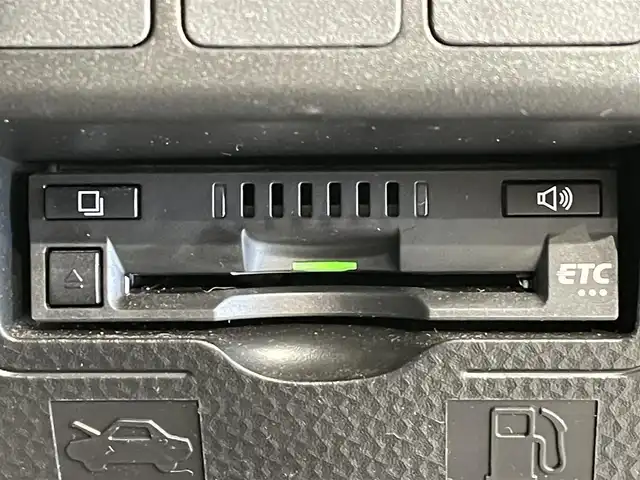 トヨタ ルーミー カスタムG S 愛知県 2017(平29)年 1.7万km ブラックマイカ/マゼンダベリーメタリック 純正ナビ【NSCD-W66】/両側パワースライドドア/衝突軽減ブレーキ/クルーズコントロール/クリアランスソナー/車線逸脱警報/先行車発進告知/バックカメラ/ドライブレコーダー/ビルトインＥＴＣ/アクセサリーソケット/ＩＳＯＦＩＸ/LEDヘッドライト/アイドリングストップ/フロアマット/純正１４インチアルミホイール