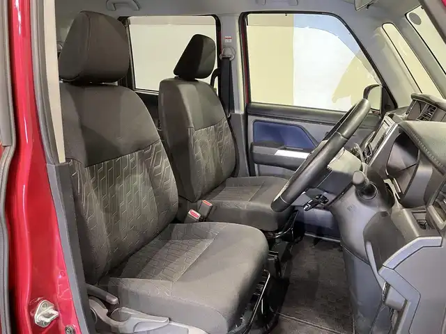 トヨタ ルーミー カスタムG S 愛知県 2017(平29)年 1.7万km ブラックマイカ/マゼンダベリーメタリック 純正ナビ【NSCD-W66】/両側パワースライドドア/衝突軽減ブレーキ/クルーズコントロール/クリアランスソナー/車線逸脱警報/先行車発進告知/バックカメラ/ドライブレコーダー/ビルトインＥＴＣ/アクセサリーソケット/ＩＳＯＦＩＸ/LEDヘッドライト/アイドリングストップ/フロアマット/純正１４インチアルミホイール