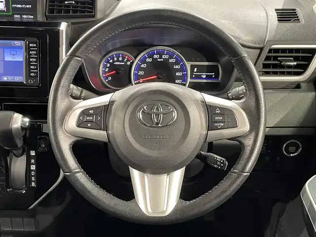 トヨタ ルーミー カスタムG S 愛知県 2017(平29)年 1.7万km ブラックマイカ/マゼンダベリーメタリック 純正ナビ【NSCD-W66】/両側パワースライドドア/衝突軽減ブレーキ/クルーズコントロール/クリアランスソナー/車線逸脱警報/先行車発進告知/バックカメラ/ドライブレコーダー/ビルトインＥＴＣ/アクセサリーソケット/ＩＳＯＦＩＸ/LEDヘッドライト/アイドリングストップ/フロアマット/純正１４インチアルミホイール