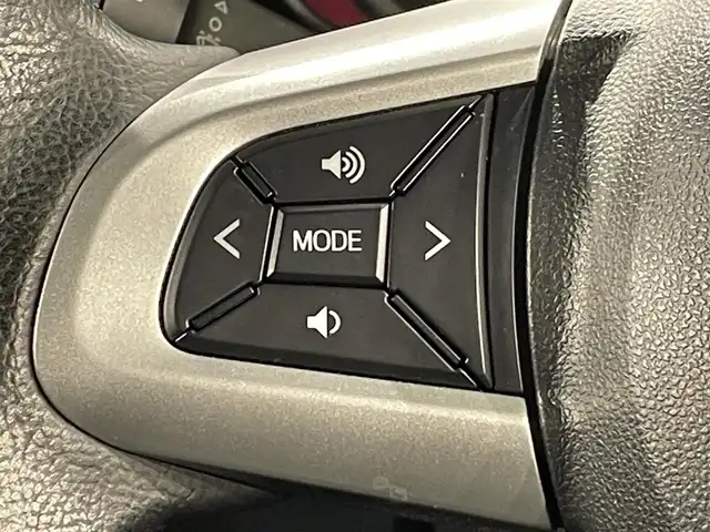 トヨタ ルーミー カスタムG S 愛知県 2017(平29)年 1.7万km ブラックマイカ/マゼンダベリーメタリック 純正ナビ【NSCD-W66】/両側パワースライドドア/衝突軽減ブレーキ/クルーズコントロール/クリアランスソナー/車線逸脱警報/先行車発進告知/バックカメラ/ドライブレコーダー/ビルトインＥＴＣ/アクセサリーソケット/ＩＳＯＦＩＸ/LEDヘッドライト/アイドリングストップ/フロアマット/純正１４インチアルミホイール