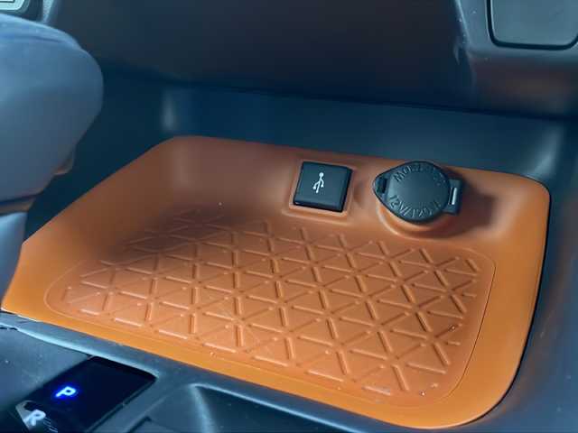 トヨタ ＲＡＶ４ アドベンチャー 栃木県 2021(令3)年 3.2万km アーバンカーキ 純正ディスプレイオーディオ/・AM/FM/フルセグ/BT/Miracast/全周囲カメラ/トヨタセーフティセンス/・衝突軽減ブレーキ/・レーダークルーズコントロール/・レーンキープアシスト/・ブラインドスポットモニター/・クリアランスソナー/・パーキングサポートブレーキ/・オートハイビーム/ダウンヒルアシストコントロール/電動パーキング/D席パワーシート/LEDヘッドランプ/オートライト/純正19インチAW/ETC2.0/前後ドライブレコーダー/USB入力端子/保証書/取扱説明書