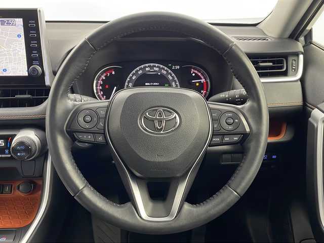 トヨタ ＲＡＶ４ アドベンチャー 栃木県 2021(令3)年 3.2万km アーバンカーキ 純正ディスプレイオーディオ/・AM/FM/フルセグ/BT/Miracast/全周囲カメラ/トヨタセーフティセンス/・衝突軽減ブレーキ/・レーダークルーズコントロール/・レーンキープアシスト/・ブラインドスポットモニター/・クリアランスソナー/・パーキングサポートブレーキ/・オートハイビーム/ダウンヒルアシストコントロール/電動パーキング/D席パワーシート/LEDヘッドランプ/オートライト/純正19インチAW/ETC2.0/前後ドライブレコーダー/USB入力端子/保証書/取扱説明書