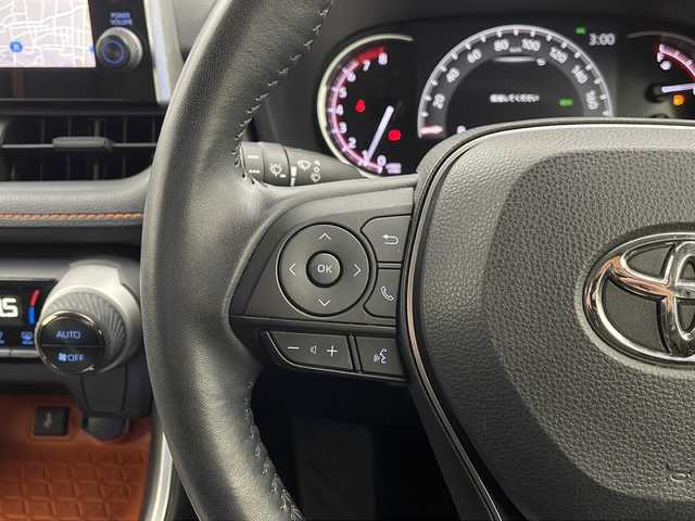 トヨタ ＲＡＶ４ アドベンチャー 栃木県 2021(令3)年 3.2万km アーバンカーキ 純正ディスプレイオーディオ/・AM/FM/フルセグ/BT/Miracast/全周囲カメラ/トヨタセーフティセンス/・衝突軽減ブレーキ/・レーダークルーズコントロール/・レーンキープアシスト/・ブラインドスポットモニター/・クリアランスソナー/・パーキングサポートブレーキ/・オートハイビーム/ダウンヒルアシストコントロール/電動パーキング/D席パワーシート/LEDヘッドランプ/オートライト/純正19インチAW/ETC2.0/前後ドライブレコーダー/USB入力端子/保証書/取扱説明書