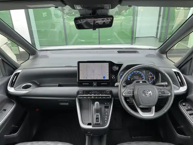 トヨタ ヴォクシー ハイブリッド S－Z 香川県 2023(令5)年 4.1万km ホワイトパールクリスタルシャイン 純正10.5インチディスプレイオーディオ/→ナビゲーションシステム/→CD/DVD再生/→HDMI接続/パノラミックビューモニター/レーダークルーズコントロール/ブラインドスポットモニター/ヘッドアップディスプレイ/デジタルインナーミラー/ビルトインETC/シートヒーター/ハーフレザーシート/両側パワースライドドア/キャプテンシート/トヨタセーフティセンス/クリアランスソナー/LEDオートライト/オートハイビーム/プッシュスタート/スマートキー