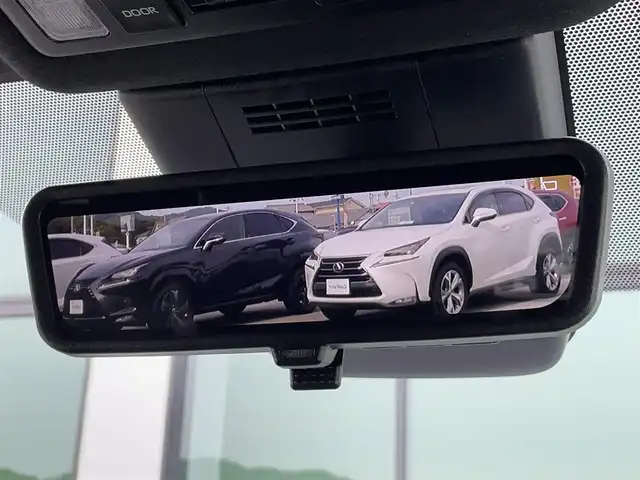 トヨタ ヴォクシー ハイブリッド S－Z 香川県 2023(令5)年 4.1万km ホワイトパールクリスタルシャイン 純正10.5インチディスプレイオーディオ/→ナビゲーションシステム/→CD/DVD再生/→HDMI接続/パノラミックビューモニター/レーダークルーズコントロール/ブラインドスポットモニター/ヘッドアップディスプレイ/デジタルインナーミラー/ビルトインETC/シートヒーター/ハーフレザーシート/両側パワースライドドア/キャプテンシート/トヨタセーフティセンス/クリアランスソナー/LEDオートライト/オートハイビーム/プッシュスタート/スマートキー