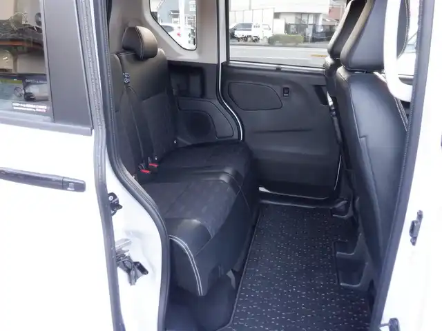 三菱 デリカミニ T プレミアム 静岡県 2024(令6)年 2.6万km アメジストブラック/シルキーホワイト  ワンオーナー(保証書あり)/ 純正ナビ(MM223D-LM)/ 全方位モニター/ e-Assist/ 両側パワースライドドア/ パドルシフト/ ビルトインETC2.0/ 純正ドライブレコーダー/ スマートキー/ プッシュスタート/ ハーフレザーシート/ 前席シートヒーター/ 純正15インチアルミ/ 純正LEDヘッドライト/ フォグランプ/ 純正フロアマット