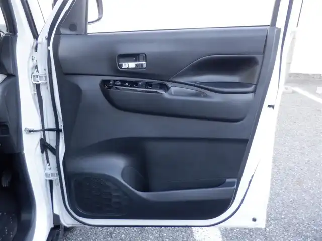 三菱 デリカミニ T プレミアム 静岡県 2024(令6)年 2.6万km アメジストブラック/シルキーホワイト  ワンオーナー(保証書あり)/ 純正ナビ(MM223D-LM)/ 全方位モニター/ e-Assist/ 両側パワースライドドア/ パドルシフト/ ビルトインETC2.0/ 純正ドライブレコーダー/ スマートキー/ プッシュスタート/ ハーフレザーシート/ 前席シートヒーター/ 純正15インチアルミ/ 純正LEDヘッドライト/ フォグランプ/ 純正フロアマット