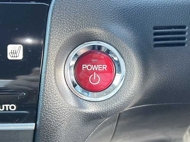 ホンダ シャトル ハイブリッド Z 茨城県 2017(平29)年 1.5万km ミッドナイトブルービームM ワンオーナー/純正ディーラーナビ/　　【ワンセグ、BT、CD、DVD】/バックカメラ/あんしんパッケージ/コンフォートビューパッケージ/前後コーナーセンサー/ハーフレザーシート/純正16インチAW/LEDオートライト/純正フロアマット/プッシュスタート/スマートキー/ETC/本革巻ステアリング/LED室内灯/プラズマクラスター付きAC/スーパーUVカットフロントガラス/IRカットフロントウィンドウ、ドアガラス/ステンレス製スポーツペダル/パドルシフト/前後シートヒーター