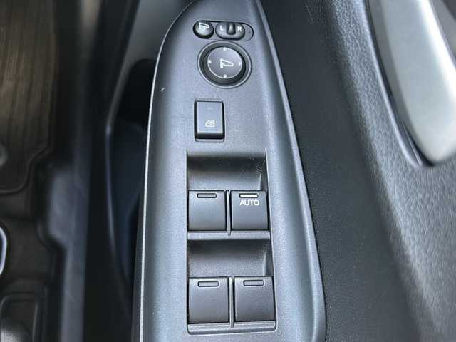 ホンダ シャトル ハイブリッド Z 茨城県 2017(平29)年 1.5万km ミッドナイトブルービームM ワンオーナー/純正ディーラーナビ/　　【ワンセグ、BT、CD、DVD】/バックカメラ/あんしんパッケージ/コンフォートビューパッケージ/前後コーナーセンサー/ハーフレザーシート/純正16インチAW/LEDオートライト/純正フロアマット/プッシュスタート/スマートキー/ETC/本革巻ステアリング/LED室内灯/プラズマクラスター付きAC/スーパーUVカットフロントガラス/IRカットフロントウィンドウ、ドアガラス/ステンレス製スポーツペダル/パドルシフト/前後シートヒーター