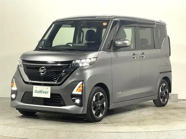 日産 ルークス ハイウェイスター X 大阪府 2022(令4)年 0.6万km チタニウムグレーメタリック 純正ナビ　全周囲カメラ　Bluetooth　フルセグTV 両側パワースライドドア　衝突軽減ブレーキ クリアランスソナー　ドライブレコーダー　ETC　オートライト　LEDヘッドライト　スマートキー2本　プッシュスタート