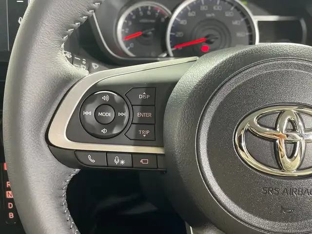 トヨタ ルーミー カスタムG－T 神奈川県 2025(令7)年 0.1千km ブラックマイカメタリック/パールホワイト2トーン 純正9インチディスプレイオーディオ/AM/FM/フルセグ/Bluetooth/・Apple Carplay/AndroidAut対応/スマートアシスト/・衝突被害軽減ブレーキ/・衝突警報機能/・車線逸脱警報機能/・路外逸脱警報機能/・ふらつき警報/・ブレーキ制御付き誤発進抑制機能/・先行者発進お知らせ機能/・アダプティブドライビングビーム/・サイドビューランプ/・コーナーセンサー/・標識認識機能/・アダプティブクルーズコントロール/パノラミックビューパッケージ/・パノラミックビューモニター/・ステアリングスイッチ(ビューモニター操作)/フルフラットシート/LEDヘッドライト/両側パワースライドドア/D+N席シートヒーター/スペアキー/アイドリングストップ/取扱説明書