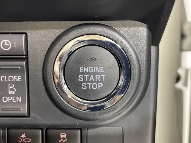 トヨタ ルーミー カスタムG－T 神奈川県 2025(令7)年 0.1千km ブラックマイカメタリック/パールホワイト2トーン 純正9インチディスプレイオーディオ/AM/FM/フルセグ/Bluetooth/・Apple Carplay/AndroidAut対応/スマートアシスト/・衝突被害軽減ブレーキ/・衝突警報機能/・車線逸脱警報機能/・路外逸脱警報機能/・ふらつき警報/・ブレーキ制御付き誤発進抑制機能/・先行者発進お知らせ機能/・アダプティブドライビングビーム/・サイドビューランプ/・コーナーセンサー/・標識認識機能/・アダプティブクルーズコントロール/パノラミックビューパッケージ/・パノラミックビューモニター/・ステアリングスイッチ(ビューモニター操作)/フルフラットシート/LEDヘッドライト/両側パワースライドドア/D+N席シートヒーター/スペアキー/アイドリングストップ/取扱説明書