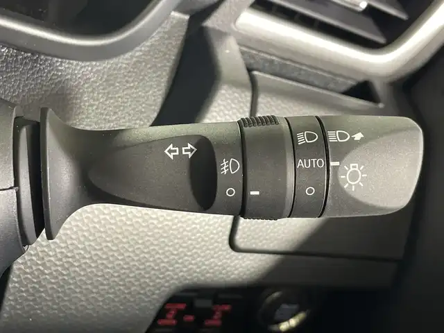 トヨタ ルーミー カスタムG－T 神奈川県 2025(令7)年 0.1千km ブラックマイカメタリック/パールホワイト2トーン 純正9インチディスプレイオーディオ/AM/FM/フルセグ/Bluetooth/・Apple Carplay/AndroidAut対応/スマートアシスト/・衝突被害軽減ブレーキ/・衝突警報機能/・車線逸脱警報機能/・路外逸脱警報機能/・ふらつき警報/・ブレーキ制御付き誤発進抑制機能/・先行者発進お知らせ機能/・アダプティブドライビングビーム/・サイドビューランプ/・コーナーセンサー/・標識認識機能/・アダプティブクルーズコントロール/パノラミックビューパッケージ/・パノラミックビューモニター/・ステアリングスイッチ(ビューモニター操作)/フルフラットシート/LEDヘッドライト/両側パワースライドドア/D+N席シートヒーター/スペアキー/アイドリングストップ/取扱説明書