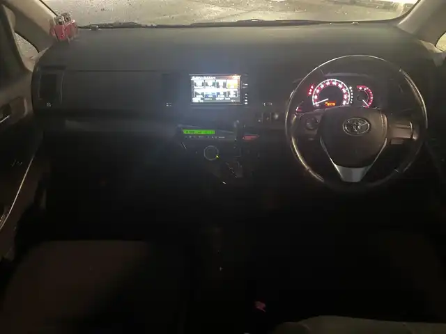 トヨタ アイシス プラタナ Vセレクション 新潟県 2013(平25)年 19.8万km 黒 ワンオーナー/４WD/純正ホイール夏タイヤ装着/社外ホイールスタッドレスタイヤ車載/ワンセグテレビ/ウィンカーミラー/ドアバイザー/プッシュスタート/片側パワースライドドア/Bluetooth/純正フロアマット/スペアキー1個