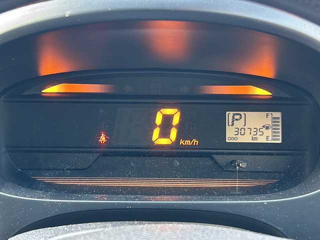 ダイハツ ミラ イース Lf メモリアルエディション 秋田県 2013(平25)年 3.1万km ライトローズマイカメタリック 4WD/ワンオーナー/保証書、取説、記録簿/社外CDデッキ/CD、AM・FMラジオ、AUX/アイドリングストップ/純正ホイールキャップ/スタッドレスタイヤ積込/ドアバイザー/スペアキー