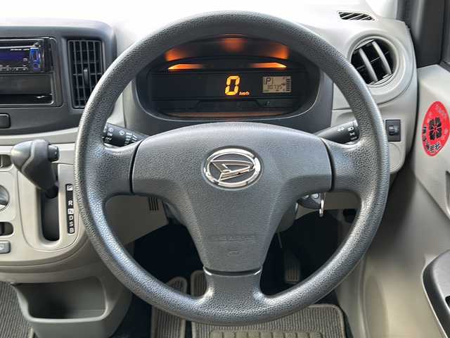 ダイハツ ミラ イース Lf メモリアルエディション 秋田県 2013(平25)年 3.1万km ライトローズマイカメタリック 4WD/ワンオーナー/保証書、取説、記録簿/社外CDデッキ/CD、AM・FMラジオ、AUX/アイドリングストップ/純正ホイールキャップ/スタッドレスタイヤ積込/ドアバイザー/スペアキー