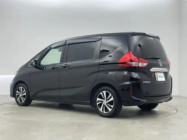 ホンダ フリード G ホンダセンシング 埼玉県 2018(平30)年 2.8万km プレミアムスパークルブラックパール 純正ナビ　バックカメラ　ビルトインＥＴＣ　ホンダセンシング　アダプティブクルーズコントロール　両側パワースライドドア　ハーフレザー　プッシュスタート　純正アルミホイール　オートライト　ＬＥＤライト