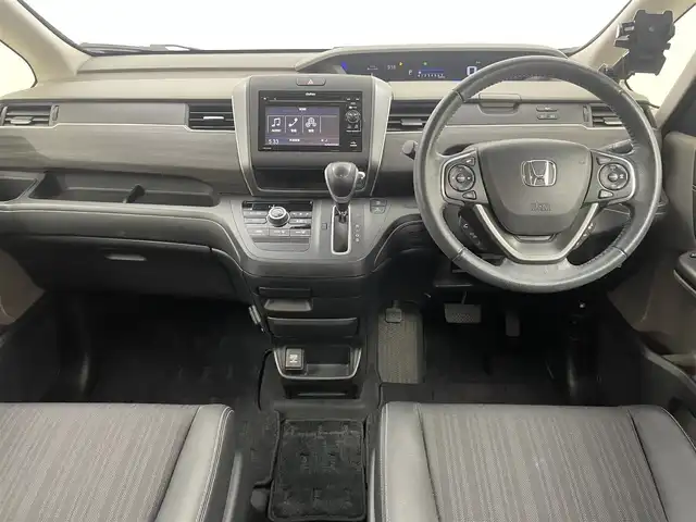 ホンダ フリード G ホンダセンシング 埼玉県 2018(平30)年 2.8万km プレミアムスパークルブラックパール 純正ナビ　バックカメラ　ビルトインＥＴＣ　ホンダセンシング　アダプティブクルーズコントロール　両側パワースライドドア　ハーフレザー　プッシュスタート　純正アルミホイール　オートライト　ＬＥＤライト