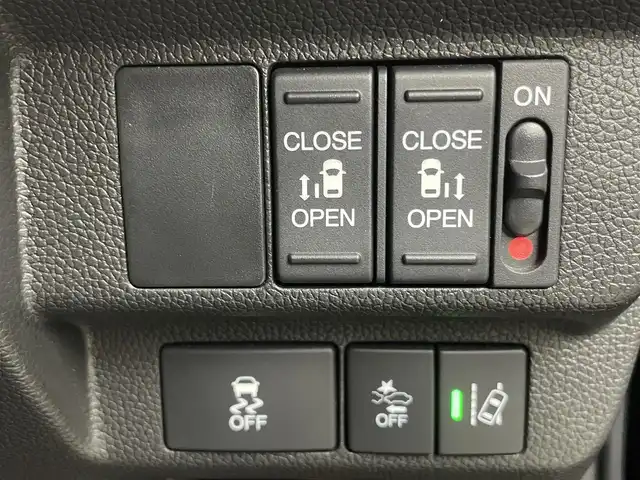 ホンダ フリード G ホンダセンシング 埼玉県 2018(平30)年 2.8万km プレミアムスパークルブラックパール 純正ナビ　バックカメラ　ビルトインＥＴＣ　ホンダセンシング　アダプティブクルーズコントロール　両側パワースライドドア　ハーフレザー　プッシュスタート　純正アルミホイール　オートライト　ＬＥＤライト