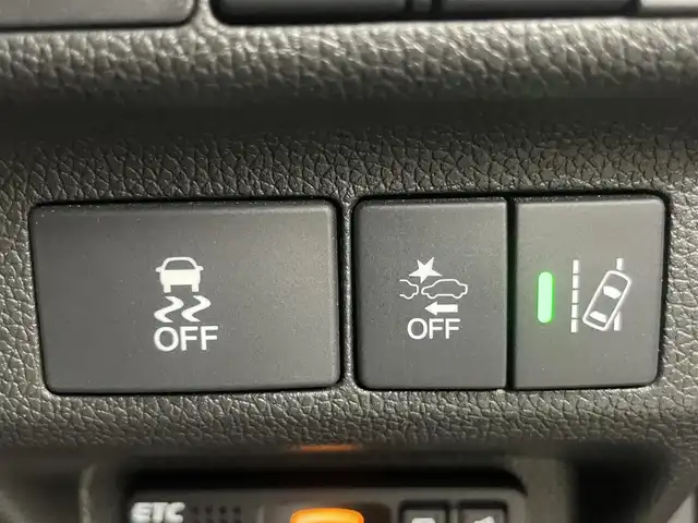 ホンダ フリード G ホンダセンシング 埼玉県 2018(平30)年 2.8万km プレミアムスパークルブラックパール 純正ナビ　バックカメラ　ビルトインＥＴＣ　ホンダセンシング　アダプティブクルーズコントロール　両側パワースライドドア　ハーフレザー　プッシュスタート　純正アルミホイール　オートライト　ＬＥＤライト