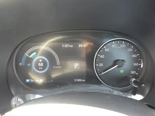 日産 キックス X 千葉県 2020(令2)年 5.2万km ダークブルー エマージェンシーブレーキ/プロパイロット/インテリジェントクルーズコントロール/インテリジェントルームミラー/ハーフレザーシート/前席シートヒーター/純正SDナビ/地デジTV/【DVD/CD再生機能　Bluetooth接続】/アラウンドビューモニター/ドライブレコーダー/革巻きステアリング/ステアリングヒーター/ステアリングスイッチ/ETC/LEDヘッドライト/フォグライト/ウインカーミラー/コーナーセンサー/純正17インチアルミホイル/サイド/カーテンエアバッグ/インテリジェントキー