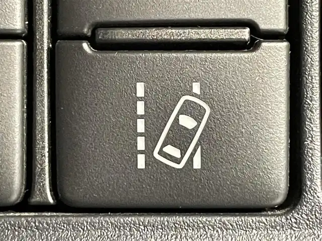 トヨタ ヴォクシー ZS 煌Ⅱ 愛知県 2019(令1)年 5.6万km ブラック アルパインＢＩＧＸ１１インチナビ/モデリスタエアロ/両側パワースライドドア/衝突軽減ブレーキ/車線逸脱警報/クリアランスソナー/先行車発進告知/オートハイビーム/クルーズコントロール/バックカメラ/ビルトインＥＴＣ/USB＆HDMI入力端子/ＬＥＤヘッドライト/アイドリングストップ/シートカバー/エムズスピードフロアマット/純正16インチアルミホイール