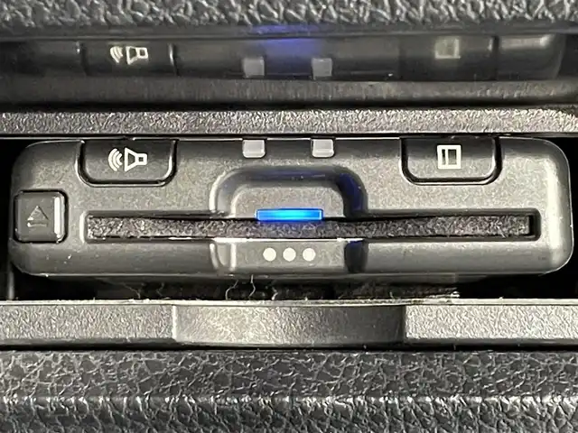 トヨタ ヴォクシー ZS 煌Ⅱ 愛知県 2019(令1)年 5.6万km ブラック アルパインＢＩＧＸ１１インチナビ/モデリスタエアロ/両側パワースライドドア/衝突軽減ブレーキ/車線逸脱警報/クリアランスソナー/先行車発進告知/オートハイビーム/クルーズコントロール/バックカメラ/ビルトインＥＴＣ/USB＆HDMI入力端子/ＬＥＤヘッドライト/アイドリングストップ/シートカバー/エムズスピードフロアマット/純正16インチアルミホイール