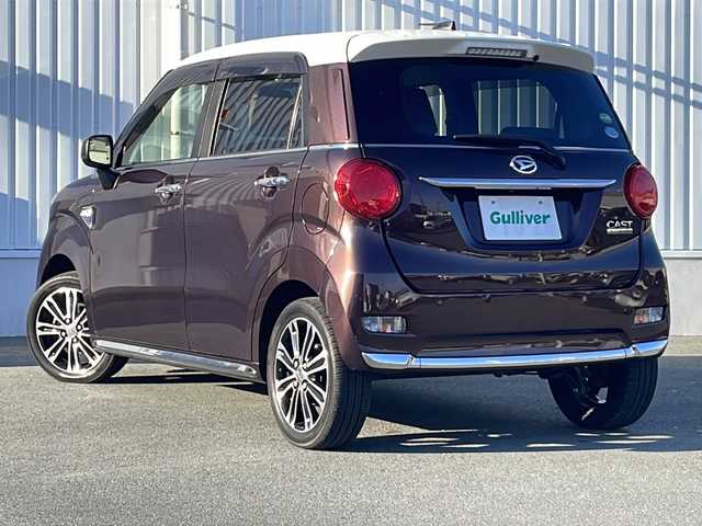 ダイハツ キャスト スタイル G VS SAⅢ 三重県 2019(令1)年 4.3万km プラムブラウンクリスタルマイカ 禁煙/純正ナビ/全周囲カメラ/前方ドライブレコーダー/スペアキー/レーンキープアシスト/前席ヒートシーター/ETC/LEDオートライト/オートマチックハイビーム/ステアリングスイッチ/ACC/電動格納ミラー