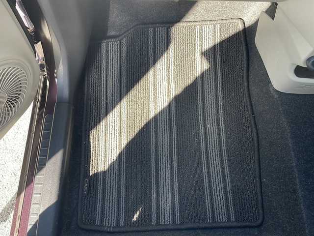 ダイハツ キャスト スタイル G VS SAⅢ 三重県 2019(令1)年 4.3万km プラムブラウンクリスタルマイカ 禁煙/純正ナビ/全周囲カメラ/前方ドライブレコーダー/スペアキー/レーンキープアシスト/前席ヒートシーター/ETC/LEDオートライト/オートマチックハイビーム/ステアリングスイッチ/ACC/電動格納ミラー