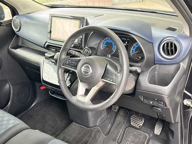 日産 デイズ ハイウェイスターX 静岡県 2020(令2)年 2.8万km ブラック 純正ナビ/・SD/・FM/AM/・フルセグTV/・Bluetooth/・CD/DVD/・MUSIC STOCKER/主要装備/・アラウンドビューモニター/・エマージェンシーブレーキ/・ドライブレコーダー/・サイドカーテンエアバッグ/・ＬＥＤヘッドライト/・クリアランスソナー/・アイドリングストップ/・ステアリングリモコン/・車線逸脱警報/・オートライト/・14インチアルミ