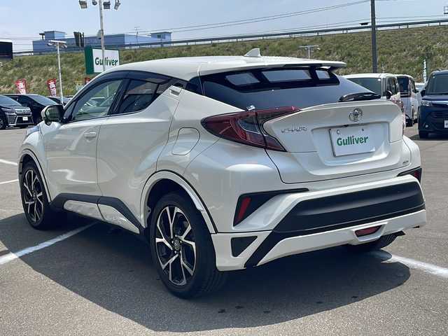 トヨタ Ｃ－ＨＲ G－T 青森県 2019(令1)年 1.5万km ホワイトパールクリスタルシャイン ・ワンオーナー/・寒冷地仕様/・4WD/・純正ＳＤナビ/・AM/FM/CD/DVD/BT/・フルセグ/・バックカメラ/・衝突軽減ブレーキ/・レーダークルーズコントロール/・レーンキープアシスト/・コーナーセンサー/・ブラインドスポットモニター/・ワイパーデアイサー/・横滑り防止装置/・ＬＥＤヘッドライト/・ＬＥＤフォグランプ/・オートライト/・ハーフレザーシート/・純正18AW/・社外ドライブレコーダー/・ＥＴＣ/・純正フロアマット/・保証書/・取扱説明書