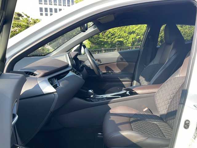 トヨタ Ｃ－ＨＲ G－T 青森県 2019(令1)年 1.5万km ホワイトパールクリスタルシャイン ・ワンオーナー/・寒冷地仕様/・4WD/・純正ＳＤナビ/・AM/FM/CD/DVD/BT/・フルセグ/・バックカメラ/・衝突軽減ブレーキ/・レーダークルーズコントロール/・レーンキープアシスト/・コーナーセンサー/・ブラインドスポットモニター/・ワイパーデアイサー/・横滑り防止装置/・ＬＥＤヘッドライト/・ＬＥＤフォグランプ/・オートライト/・ハーフレザーシート/・純正18AW/・社外ドライブレコーダー/・ＥＴＣ/・純正フロアマット/・保証書/・取扱説明書