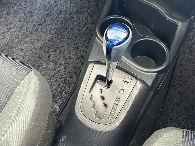 トヨタ アクア S 愛知県 2015(平27)年 4.8万km クールソーダメタリック /純正メモリナビ//AM/FM/SD/ワンセグ/BT/AUX/CD//バックカメラ//オートヘッドライト//ヘッドライトレベライザー//電格ミラー//プッシュスタート//スマートキー//スペアキー//ステアリングスイッチ//純正フロアマット//ドアバイザー//EV MODE//ECO MODE//保証書//取扱説明書