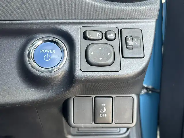 トヨタ アクア S 愛知県 2015(平27)年 4.8万km クールソーダメタリック /純正メモリナビ//AM/FM/SD/ワンセグ/BT/AUX/CD//バックカメラ//オートヘッドライト//ヘッドライトレベライザー//電格ミラー//プッシュスタート//スマートキー//スペアキー//ステアリングスイッチ//純正フロアマット//ドアバイザー//EV MODE//ECO MODE//保証書//取扱説明書