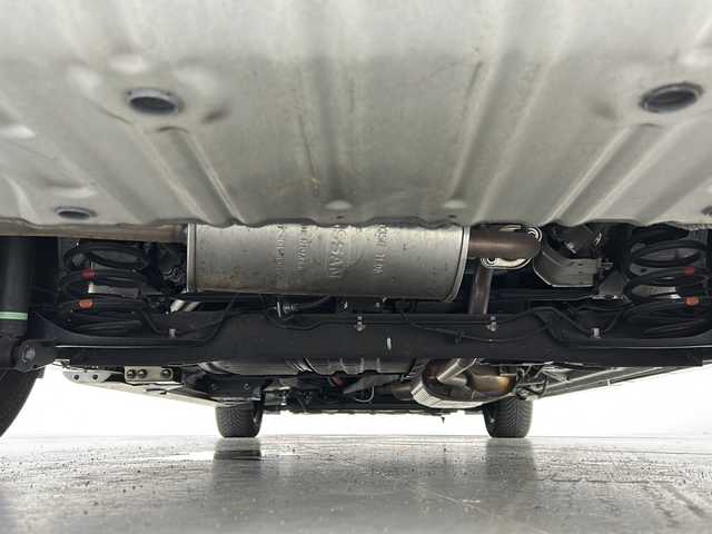 日産 セレナ e－パワー ハイウェイスター V 宮城県 2018(平30)年 5.4万km ブリリアントホワイトパール 禁煙車/プロパイロット/エマージェンシーブレーキ/車線逸脱警報/インテリジェントパーキングアシスト/アラウンドビューモニター/インテリジェントルームミラー/純正9型ナビ（地図無）/・BT.CD.DVD.AUX.SD/フルセグＴＶ/純正ドライブレコーダー（前）/ビルトインＥＴＣ/前席シートヒーター/ステアリングヒーター/革巻ステアリング/ステアリングスイッチ/プッシュスタート/スマートキー/横滑り防止機能/アイドリングストップ/電動パーキングブレーキ/純正フロアマット/純正ドアバイザー/純正15インチアルミホイール/ＬＥＤヘッドライト/フォグランプ/ロールサンシェード/シートバックテーブル