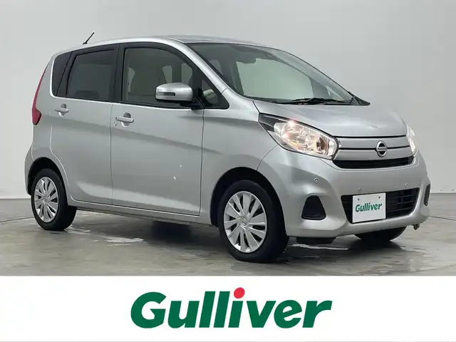 日産 デイズ X 埼玉県 2018(平30)年 1.6万km スターリングシルバーM 純正ナビ　アラウンドビューモニター　衝突被害軽減ブレーキ　ヒルスタートアシスト　純正フロアマット　アイドリングストップ　オートエアコン　コーナーセンサー　プッシュスタート　スマートキー　地デジフルセグ
