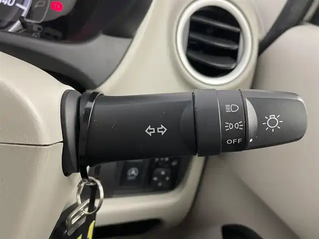 日産 デイズ X 埼玉県 2018(平30)年 1.6万km スターリングシルバーM 純正ナビ　アラウンドビューモニター　衝突被害軽減ブレーキ　ヒルスタートアシスト　純正フロアマット　アイドリングストップ　オートエアコン　コーナーセンサー　プッシュスタート　スマートキー　地デジフルセグ