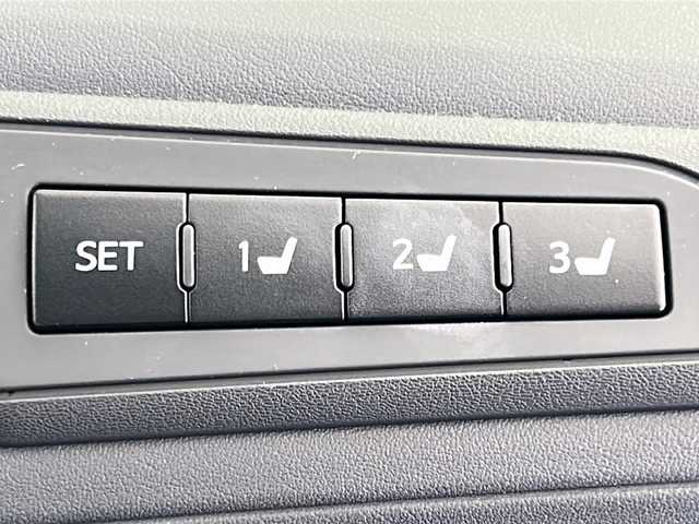 トヨタ ヴェルファイア Z Gエディション 宮城県 2018(平30)年 6.9万km ホワイトパールクリスタルシャイン 禁煙車/ツインムーンルーフ/純正フリップダウンモニター/両側パワースライドドア/レザーシート/トヨタセーフティセンス/・プリクラッシュセーフティ/・レーントレーシングアシスト/・レーダークルーズコントロール/・オートハイビーム/・ロードサインアシスト/純正10型ナビ/・CD・DVD・BT・SD・HDMI/フルセグTV/バックカメラ/前席パワーシート/前席シートヒーター/前席エアーシート/D席シートメモリー/革巻きステアリング/ステアリングスイッチ/パワーバックドア/電動パーキングブレーキ/AUTOHOLD/純正ドライブレコーダー（フロント）/LEDヘッドライト/LEDフォグライト/純正フロアマット/純正ドアバイザー/純正18インチアルミホイール/プッシュスタート/スマートキー×2/横滑り防止装置/ビルドインETC2.0/ロールサンシェード