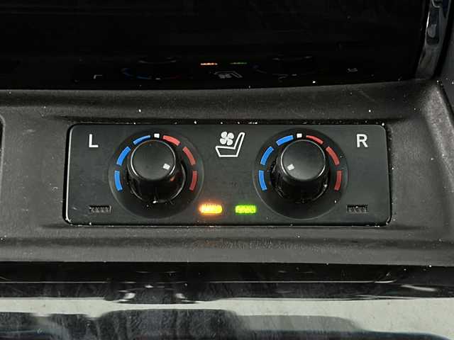 トヨタ ヴェルファイア Z Gエディション 宮城県 2018(平30)年 6.9万km ホワイトパールクリスタルシャイン 禁煙車/ツインムーンルーフ/純正フリップダウンモニター/両側パワースライドドア/レザーシート/トヨタセーフティセンス/・プリクラッシュセーフティ/・レーントレーシングアシスト/・レーダークルーズコントロール/・オートハイビーム/・ロードサインアシスト/純正10型ナビ/・CD・DVD・BT・SD・HDMI/フルセグTV/バックカメラ/前席パワーシート/前席シートヒーター/前席エアーシート/D席シートメモリー/革巻きステアリング/ステアリングスイッチ/パワーバックドア/電動パーキングブレーキ/AUTOHOLD/純正ドライブレコーダー（フロント）/LEDヘッドライト/LEDフォグライト/純正フロアマット/純正ドアバイザー/純正18インチアルミホイール/プッシュスタート/スマートキー×2/横滑り防止装置/ビルドインETC2.0/ロールサンシェード