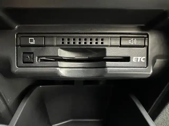 トヨタ ヴェルファイア 2．4Z ゴールデンアイズⅡ 兵庫県 2014(平26)年 7万km ホワイトパールクリスタルシャイン 純正SDナビ(CD/DVD/SD/Bluetooth/フルセグ)/純正フリップダウンモニター/バックカメラ/コーナーセンサー/両側パワースライドドア/パワーバックドア/クルーズコントロール/ハーフレザーシート/オットマン/純正18インチアルミホイール/純正フロアマット/ビルトインETC/HIDヘッドライト/ドライブレコーダー/オートライト