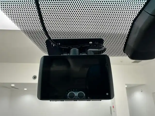 トヨタ ヴェルファイア 2．4Z ゴールデンアイズⅡ 兵庫県 2014(平26)年 7万km ホワイトパールクリスタルシャイン 純正SDナビ(CD/DVD/SD/Bluetooth/フルセグ)/純正フリップダウンモニター/バックカメラ/コーナーセンサー/両側パワースライドドア/パワーバックドア/クルーズコントロール/ハーフレザーシート/オットマン/純正18インチアルミホイール/純正フロアマット/ビルトインETC/HIDヘッドライト/ドライブレコーダー/オートライト