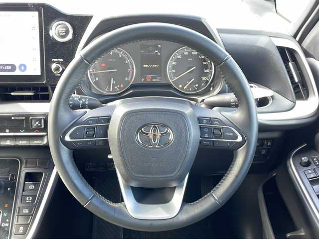 トヨタ ヴォクシー S－G 山梨県 2023(令5)年 4万km アティチュードブラックマイカ 純正メモリナビ/衝突軽減ブレーキ/CD/DVDデッキ/AMFMBTフルセグTV/バックカメラ/クルーズコントロール/両側パワースライドドア/純正LEDヘッドライト/ETC２．０/シートヒーター