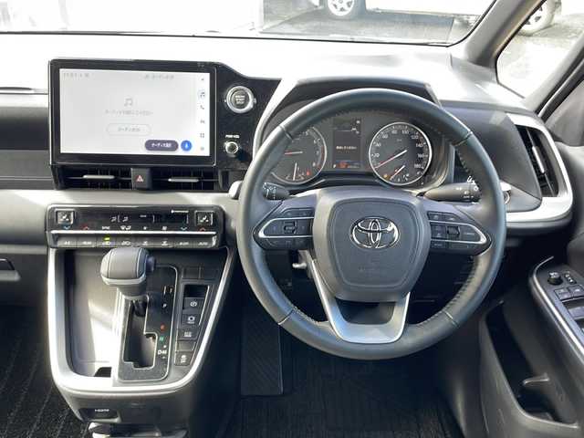 トヨタ ヴォクシー S－G 山梨県 2023(令5)年 4万km アティチュードブラックマイカ 純正メモリナビ/衝突軽減ブレーキ/CD/DVDデッキ/AMFMBTフルセグTV/バックカメラ/クルーズコントロール/両側パワースライドドア/純正LEDヘッドライト/ETC２．０/シートヒーター