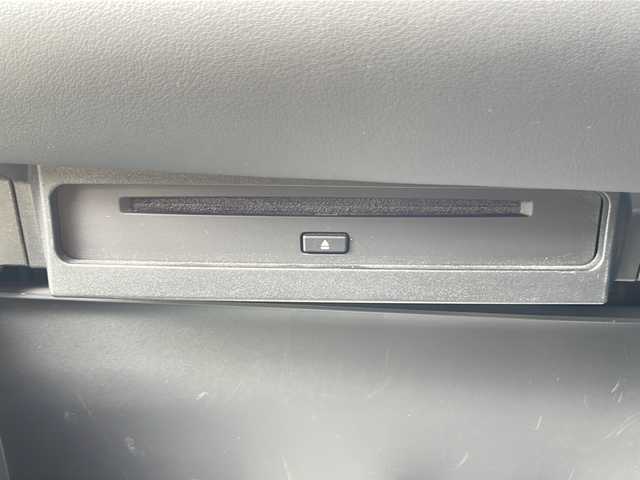 トヨタ ヴォクシー S－G 山梨県 2023(令5)年 4万km アティチュードブラックマイカ 純正メモリナビ/衝突軽減ブレーキ/CD/DVDデッキ/AMFMBTフルセグTV/バックカメラ/クルーズコントロール/両側パワースライドドア/純正LEDヘッドライト/ETC２．０/シートヒーター