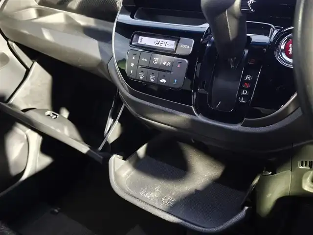 ホンダ Ｎ ＷＧＮ カスタム G SSパッケージ 熊本県 2017(平29)年 11.2万km プレミアムベルベットパープル・パール 純正7インチナビ（VXM-184VFi）/【フルセグTV/CD/DVD/Bluetooth】/バックカメラ/クルーズコントロール/アイドリングストップ/純正14インチAW/前後ドライブレコーダー/ビルトインETC/オートライト/ウィンカーミラー/プッシュスタート/ステアリングスイッチ/純正フロアマット/純正ドアバイザー/横滑り防止/盗難防止装置/保証書/取扱説明書