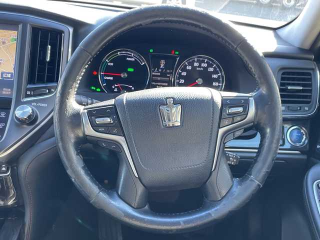 トヨタ クラウン ハイブリッド アスリートG 神奈川県 2016(平28)年 14.3万km ホワイトパールクリスタルシャイン 純正ナビ/LEDライト/クルーズコントロール（追従有）/フルセグTV/ETC/Bluetooth/サンルーフ/ステアリングリモコン/全部ドラレコ/シートメモリー機能/オートライト/ハイビーム/パワーシート（D/N席）/電動ステアリング調整/CD/DVD(Blu-ray再生可）/純正フロアマット/バイザー/バックカメラ/エアコンスイング機能/プッシュスタート/スマートキー